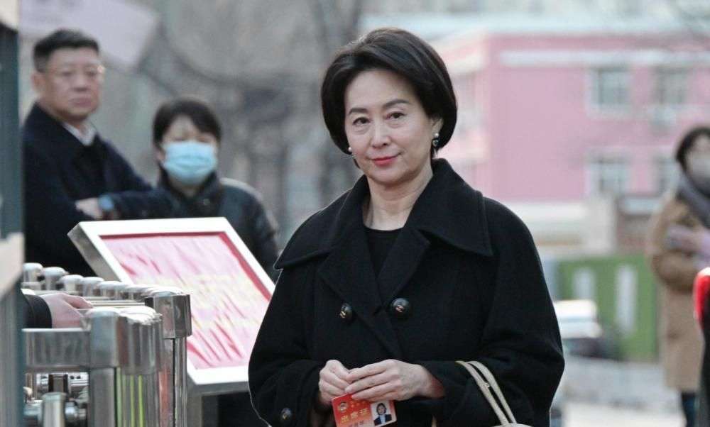 赌王长女何超琼忍无可忍，直接起诉！原因曝光，不是豪门恩怨